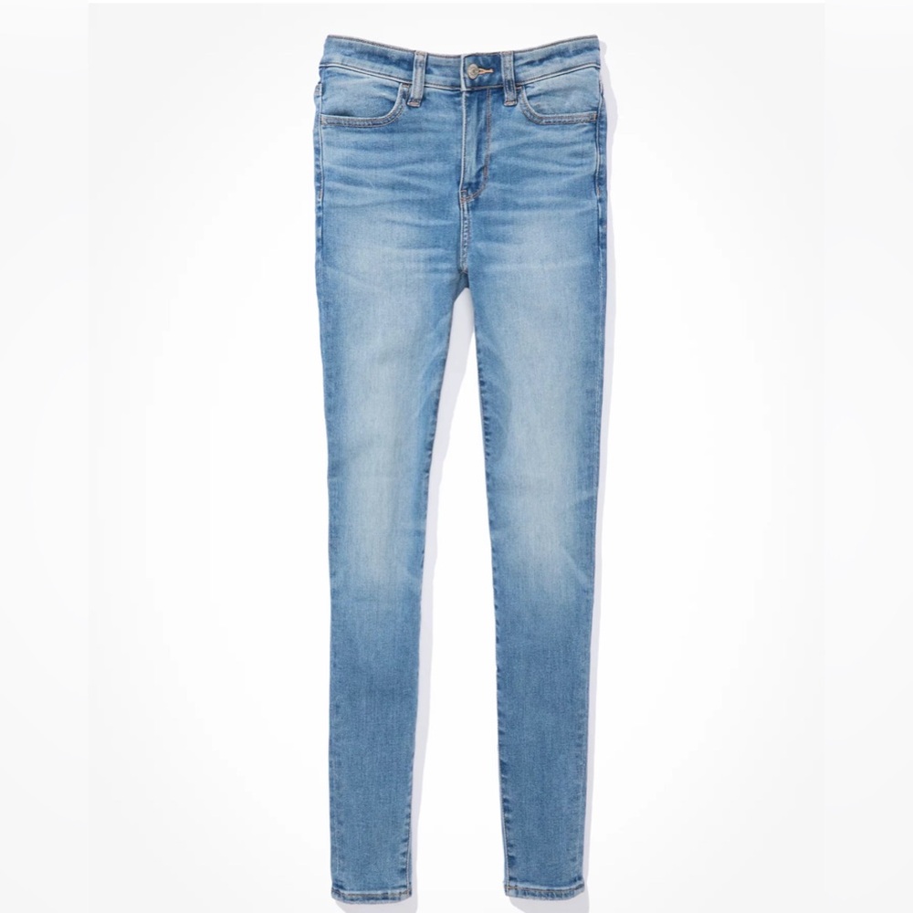 American Eagle Next Level Hi Rise jeans in light wash. Size 10.